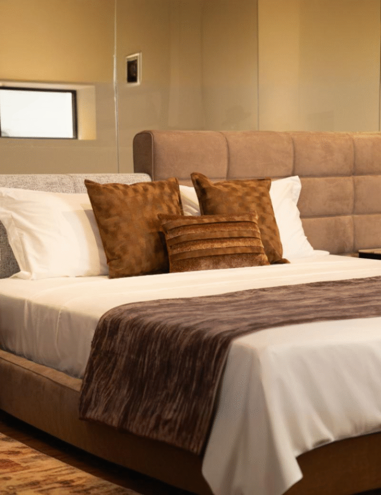 freepik__expand__82343